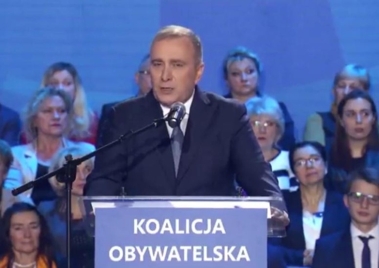  J. Szewczak: PO i KE walczą o życie, bo czują się "piątką Kaczyńskiego" porażeni, przerażeni i podtopieni