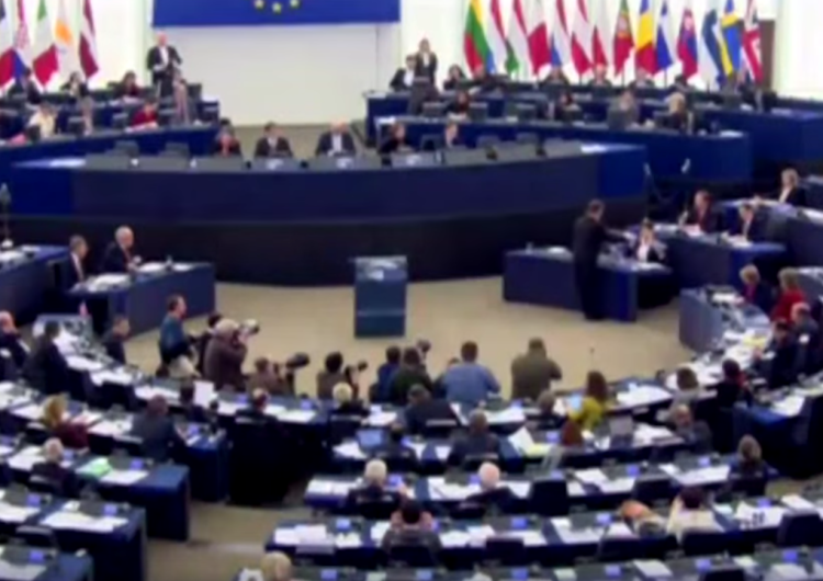 13 grudnia debata w PE o Polsce. "Wzięcie udziału jak podpisanie volkslisty"