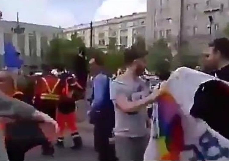  [video] Ciekawe. Jak Schetyna słuchał niegdyś postulatów LGBT...