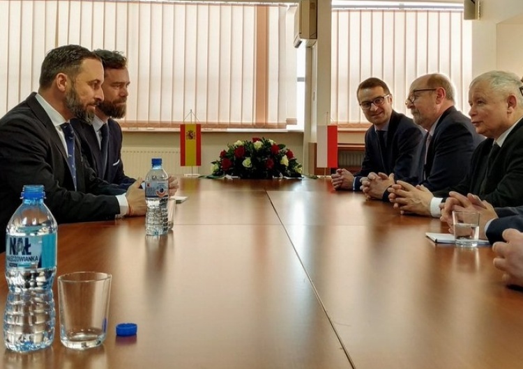  Entuzjastyczne komentarze Hiszpanów po spotkaniu lidera hiszpańskiej partii Vox z Jarosławem Kaczyńskim