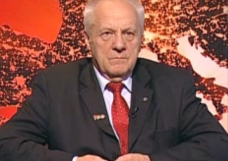 Niesiołowski: "W Kościele bardzo źle się czuję. Popiera dyktaturę PiS"
