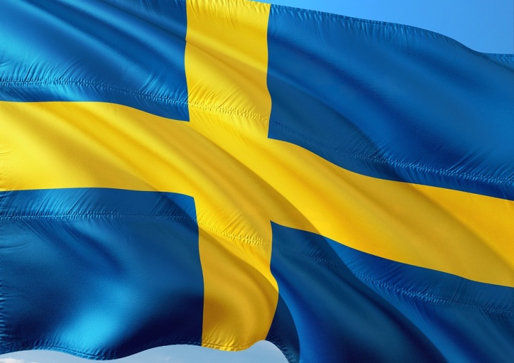  Mec. Lewandowski: W sądzie szwedzki urzędnik próbował przedrzeć się do dziewczynek przez kordon policji