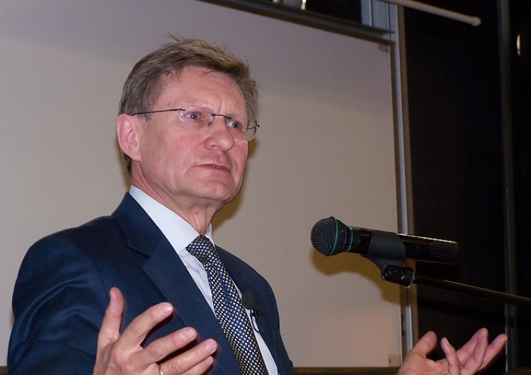 By Lestat (Jan Mehlich) - Praca własna Janusz Szewczak: Czy Leszek Balcerowicz i jego ferajna oddadzą Polakom 40 mld zł?