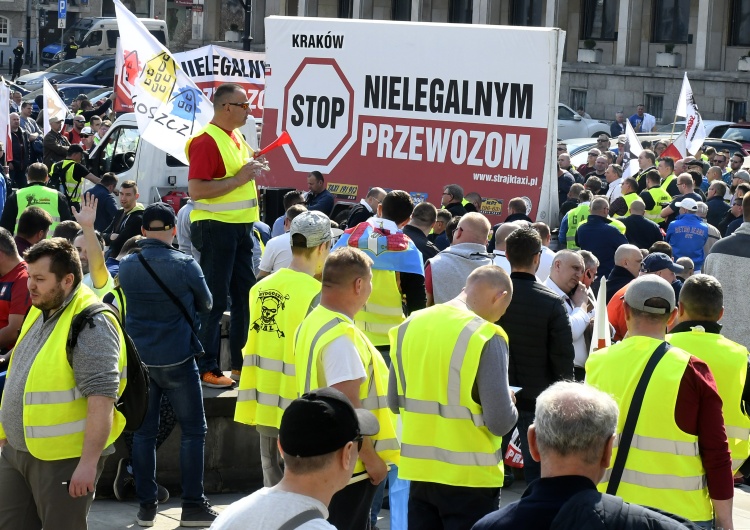 Tomasz Gutry [Fotorelacja] Protest "S" taksówkarzy w Warszawie