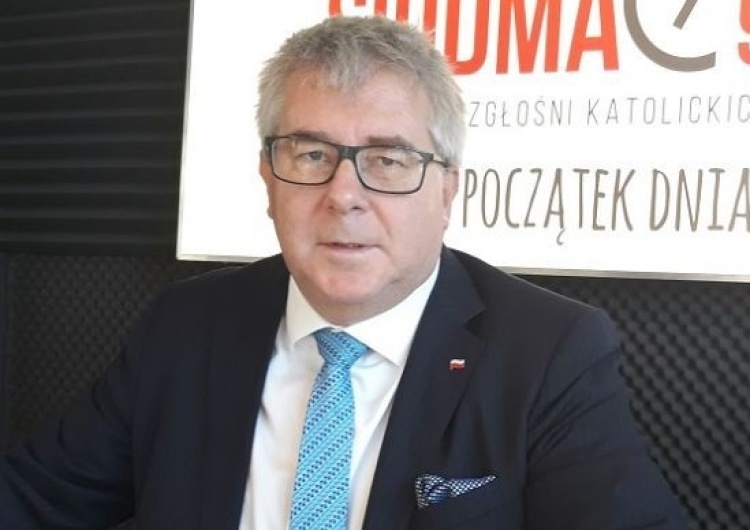 R. Czarnecki: Żałuję, że komisarz Bieńkowska przyłożyła rękę do tego fatalnego budżetu