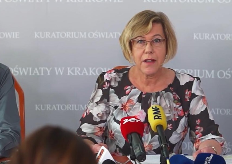 B. Nowak: Podczas nieobecności nauczycieli, decyzję o klasyfikacji podejmują wszyscy obecni lub dyrektor