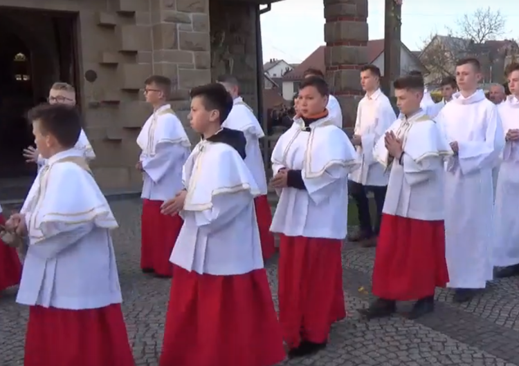  [Wideo] Zobacz jak w całej Polsce wyglądały msze rezurekcyjne