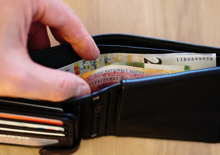 W przeddzień 15. rocznicy wstąpienia Polski do Unii Polacy mają 3/4 średniego dochodu obywatela UE