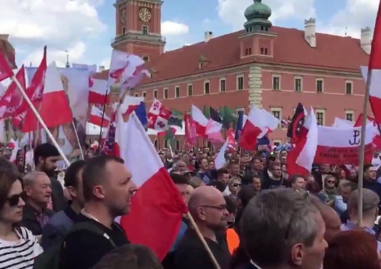  [video] Tłumy na Marszu Suwerenności w Warszawie