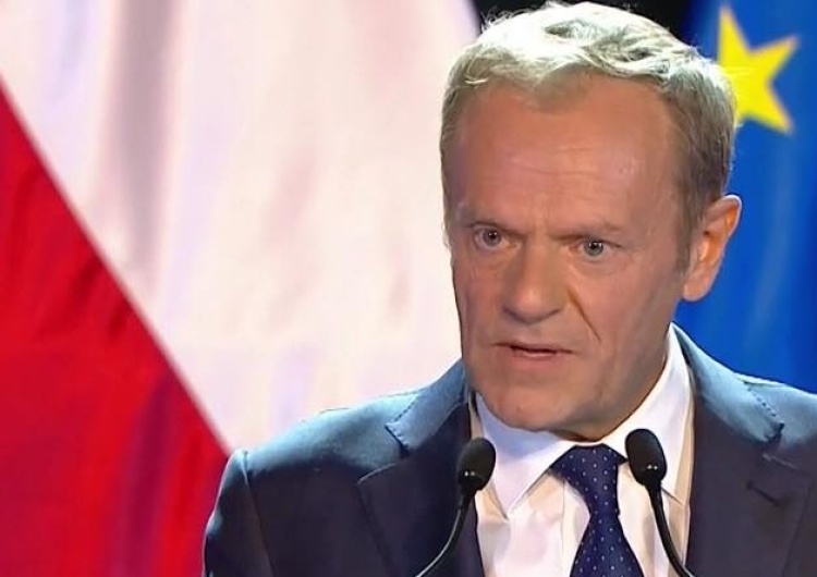Reakcje po wykładzie Tuska. Lis: "Bardzo dziękuję D. Tuskowi". Gmyz: "Obudźcie mnie jak skończy"