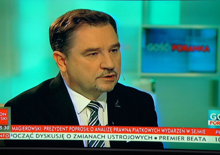 fot. P. Machnica Piotr Duda w TVP Info: Przygotowujemy się do wyjścia na ulice. My czapkami ich przykryjemy