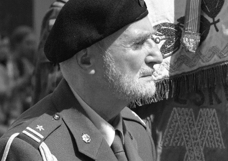  Uroczystości pogrzebowe Zdzisława Grefflinga żołnierza Szarych Szeregów, działacza podbeskidzkiej „S”