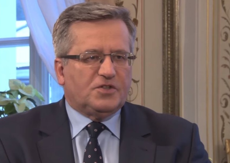 Komorowski o wizerunku Matki Boskiej z tęczą: "Bardzo ładne, bardzo fajne"