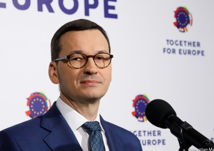 "Tej granicy nikt nie ma prawa przekroczyć". Politycy solidaryzują się z PMM po skandalicznej okładce SE