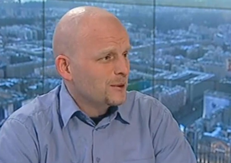 Doktor politologii robi w sieci sondę. Pyta: "Czy przyjdziesz na pogrzeb Kaczyńskiego?"