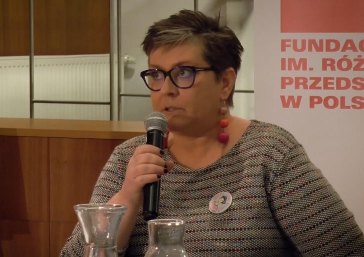  [video] Podleśna: „Nie rozklejałam wlepek z Matką Boską na przenośnych toaletach i śmietnikach”