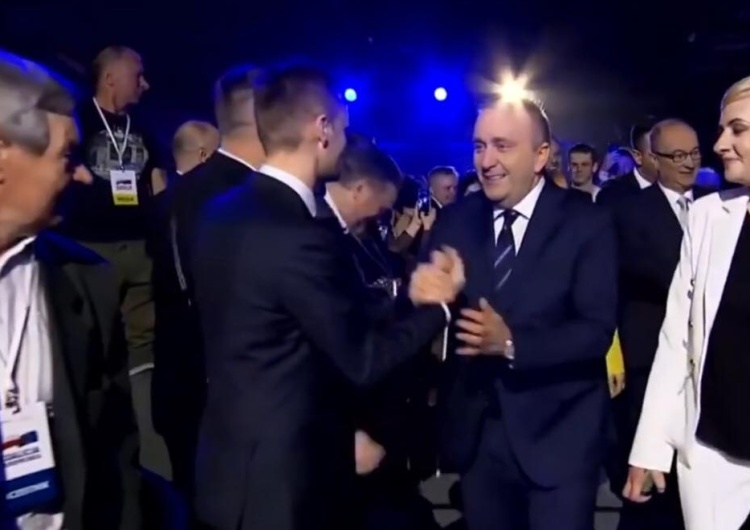 GW: Inicjatywa Wolne Sądy oficjalnie popiera KE. Śpiewak: "Etycznie wątpliwe". Poboży: "To jakiś żart"