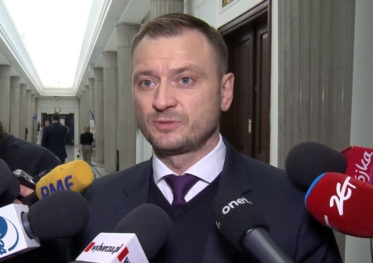  Sławomir Nitras bez immunitetu. Stanie przed sądem za znieważenie i naruszenie nietykalności cielesnej