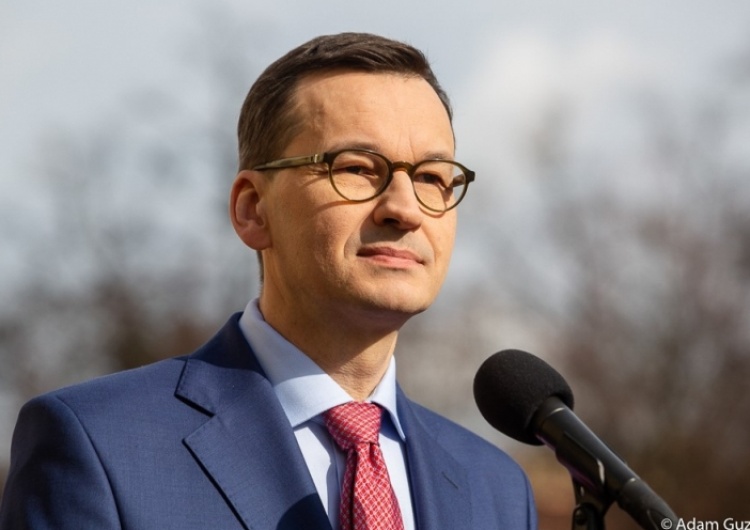  Premier Morawiecki: "Rok szkolny zakończy się wcześniej"