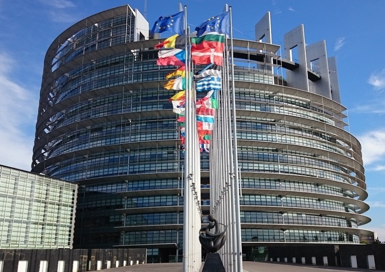 Rozpoczynają się wybory do Parlamentu Europejskiego. Dziś Holandia i Wielka Brytania