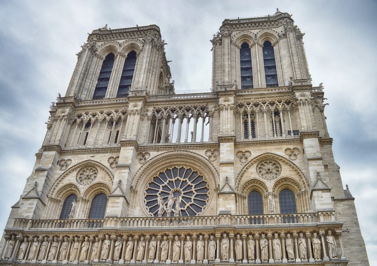  Katedrze Notre-Dame grozi zawalenie? Ekspert ostrzega przed zagrożeniem