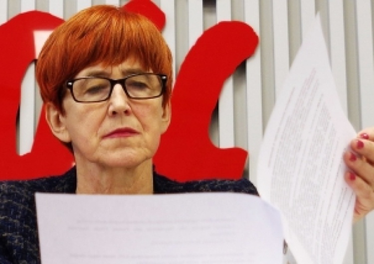 Rząd proponuje 2450 zł brutto płacy minimalnej. Związki zawodowe oczekują 2520 zł, pracodawcy 2387 zł