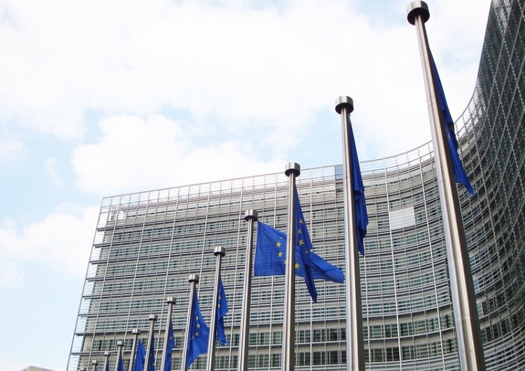 Komisja Europejska znowu grozi Polsce. Nuda