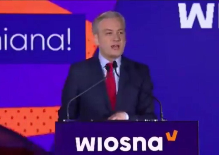 „To wygląda jak początek zwijania projektu o nazwie Wiosna”. Biedroń jednak zostaje w europarlamencie?