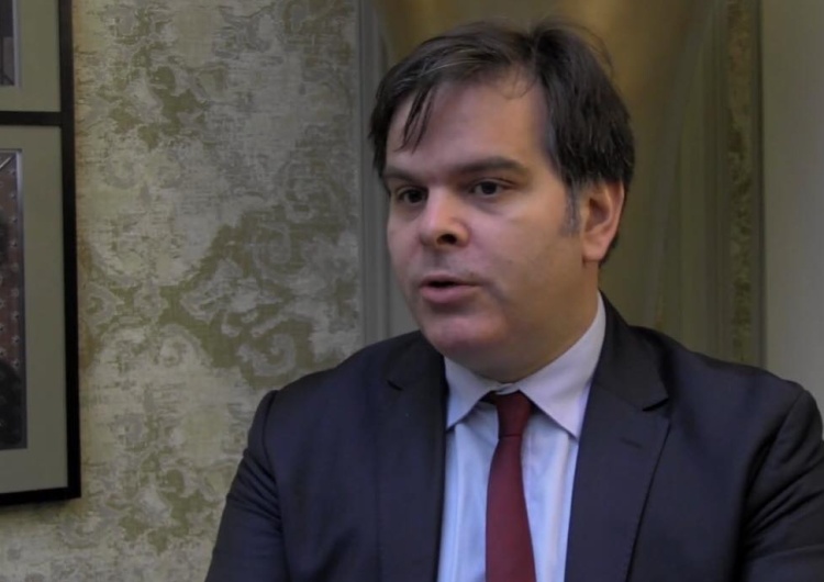 LeMonde o autorytaryzmie w Polsce. Edery: "Kolejny artykuł Le Monde pełen fejków na temat Polski!"