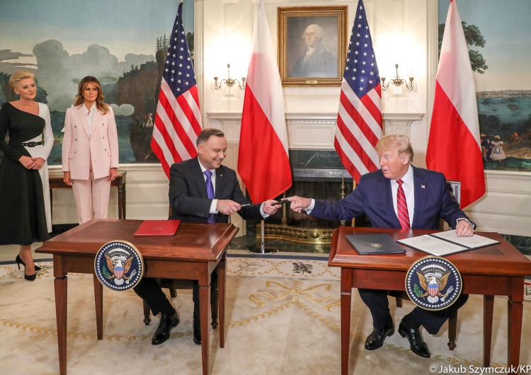  Ważna umowa gazowa podpisana. „Pod kierownictwem Trumpa nasze narody rozpoczęły strategiczny dialog”