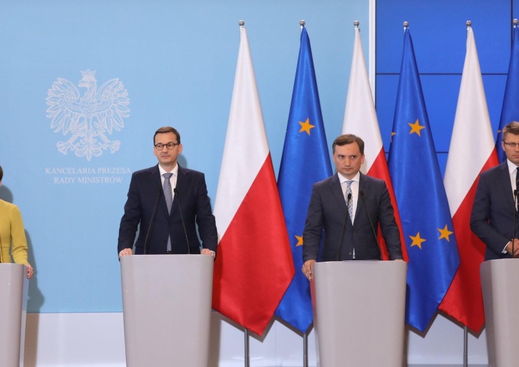 Premier: "Temat lichwy dotyczy wielu ludzi w Polsce, a ofiarami tego procederu są często osoby..."