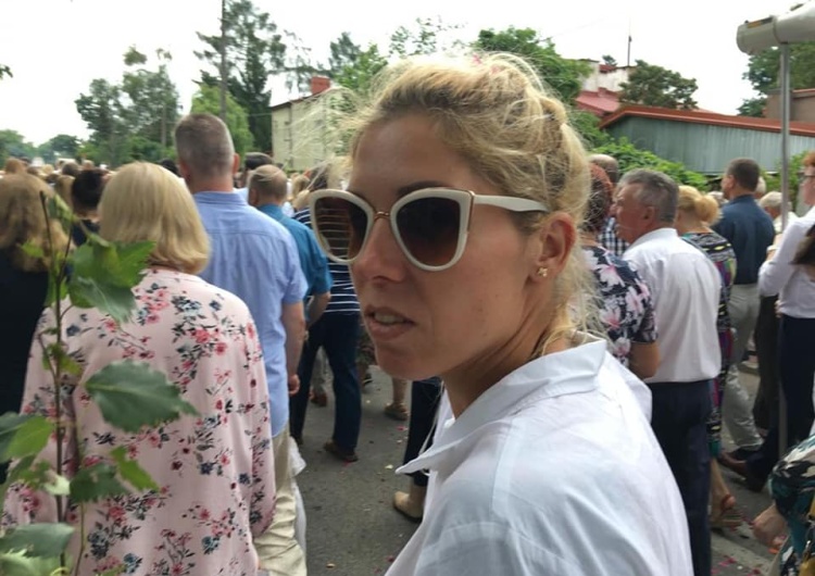 Zofia Klepacka publikuje zdjęcia z procesji Bożego Ciała: "Kierunek Jezus Chrystus"