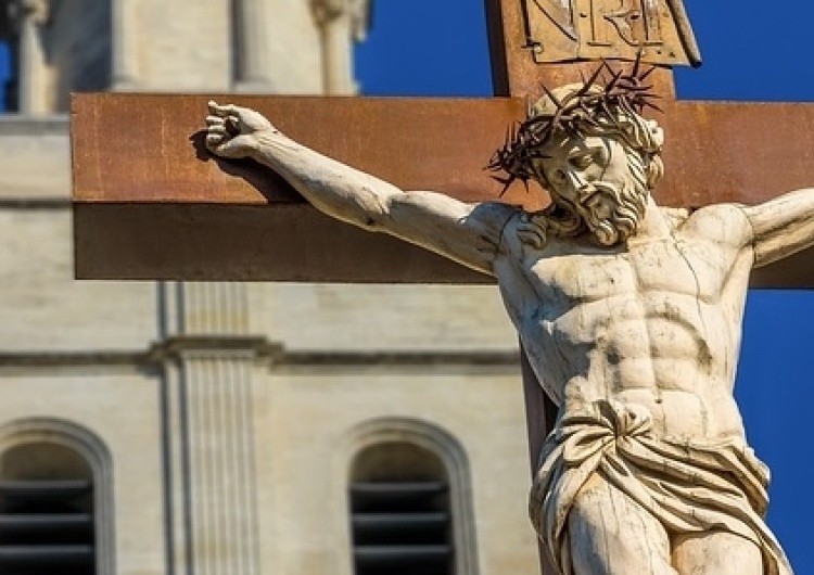 Episkopat: W niedzielę w całej Polsce modlitwa wynagradzająca za profanacje