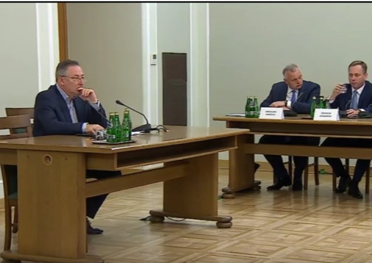  B. Sienkiewicz przed komisją VAT: „Państwo uczyło się tego rodzaju przestępczości”