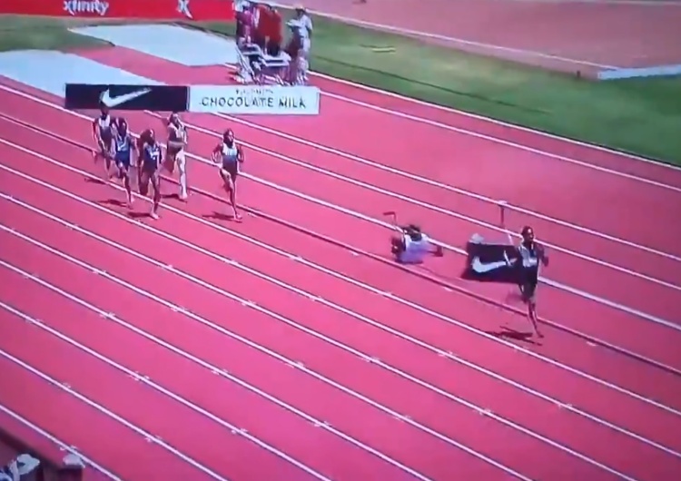  [video] To ma być uczciwa rywalizacja? Tak Caster Semenya deklasuje rywalki w biegu na 800m