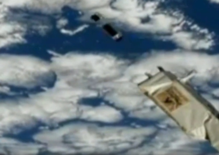  [video] Niesamowite. Zobacz jak polskie satelity zostają umieszczone na orbicie w pokładu ISS