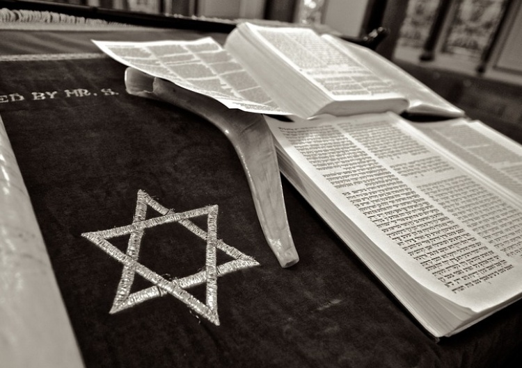 Mocne. List Gminy Wyznaniowej Żydowskiej nt. blokady synagogi i konfliktu z Fundacją Chabad Lubawicz