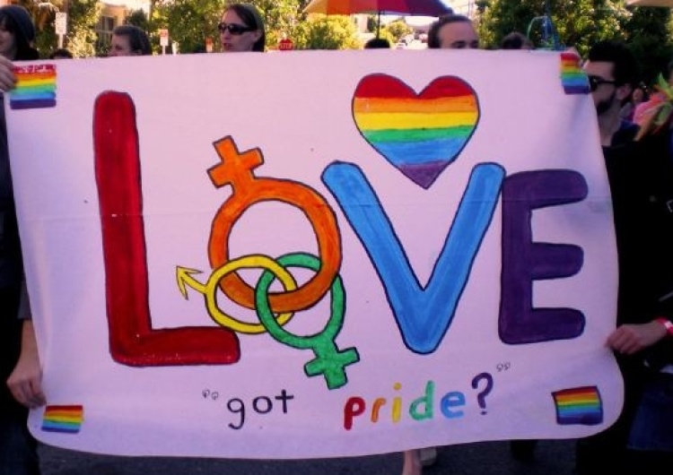  Prawie 10 tys. osób podpisało petycję do ambasadorów przeciwko ich angażowaniu się w promocję LGBT w PL