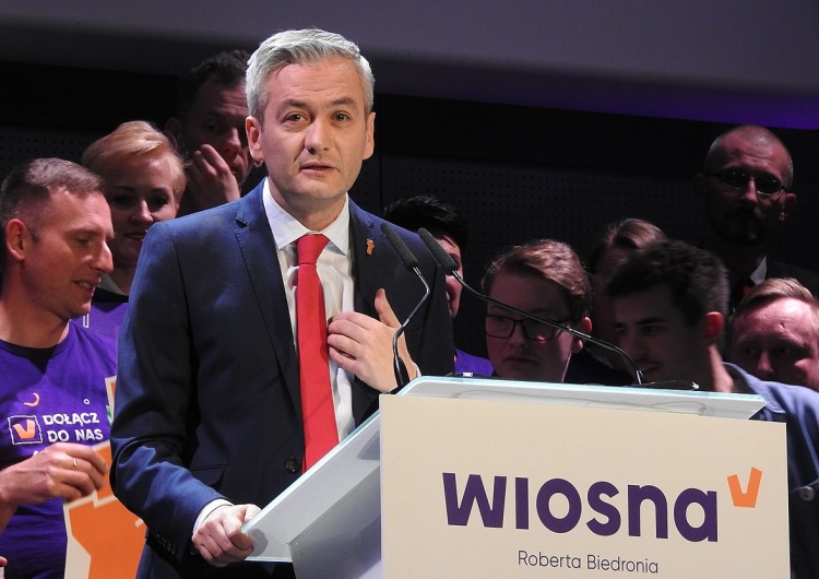 Zaczął od lobbowania przeciwko Polakom. Potwierdza się, że Biedroń apelował o…