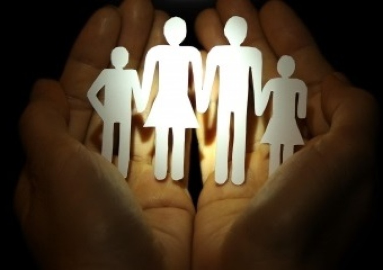  Jak zatrzymać obchodzenie prawa rodzinnego przez ruch LGBT - projekt ustawy Ordo Iuris