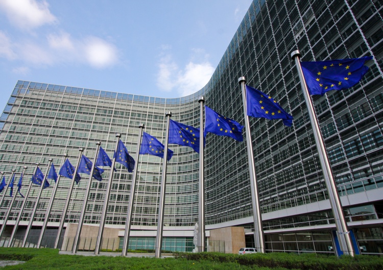  KE planuje głębsze monitorowanie samorządności w krajach UE