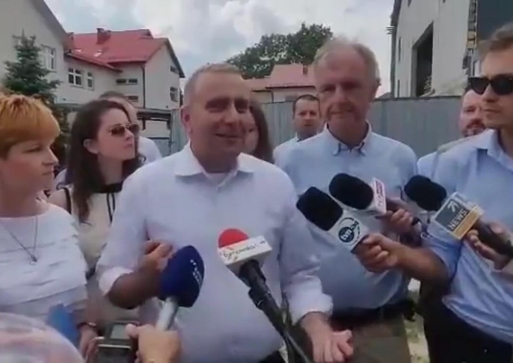  [video] "Co jeśli Panu zabiorą głosy?". Grzegorz Schetyna: "Wielu próbowało, nie polecam!"