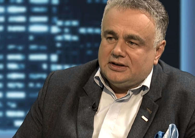 Tomasz Sakiewicz o zakazie kolportażu naklejek: Niewykonalne. Niemożliwe. Jaskrawy przejaw ideologii LGBT