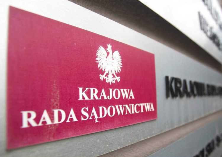 Polskie Radio Sędziowie schowani za UODO