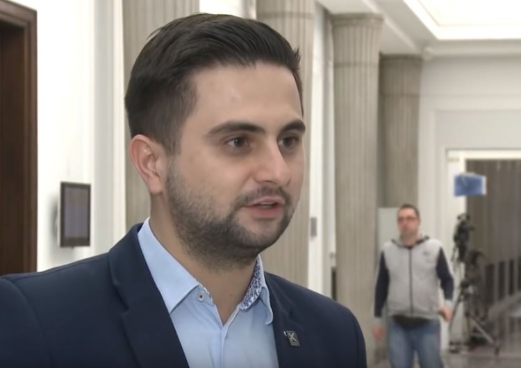Norbert Kaczmarczyk, niedawno przeszedł z Kukiz’15 do PiS, teraz zachęca do tego kolegów