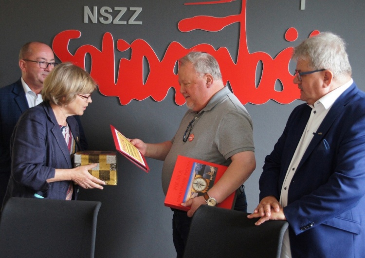 Andrzej Adamczyk przechodzi na emeryturę