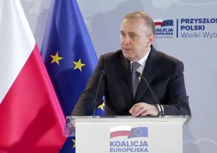 Robi się coraz zabawniej. Schetyna: "Rekomenduję Iwonę Hartwich na trzecie miejsce listy KO"
