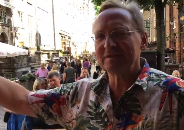  [video] Cejrowski usunięty z ulicy: Dulkiewicz przysłała ubranych na czarno. Gdańsk powiedział - won