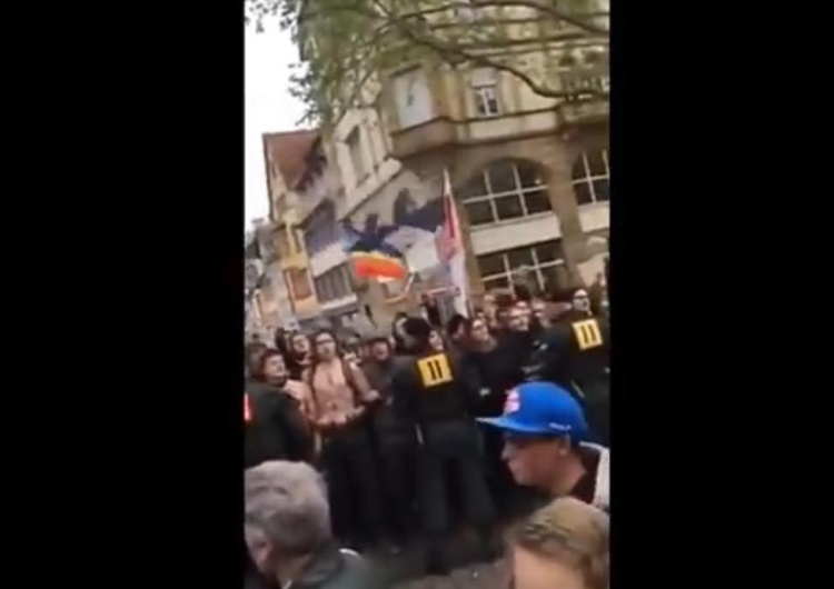  [video] Katolicka procesja w Niemczech musi być chroniona przez policję. Atakują "piewcy tolerancji"