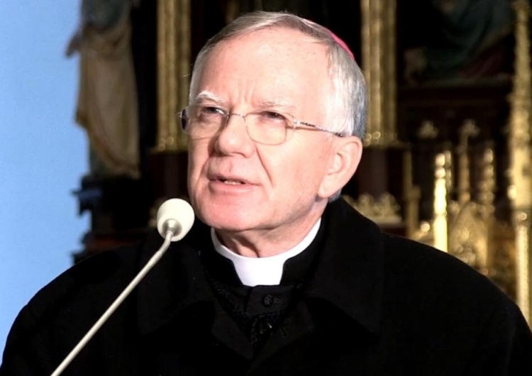 Radio Maryja ukarane przez YT za udostępnienie homilii abp. Jędraszewskiego